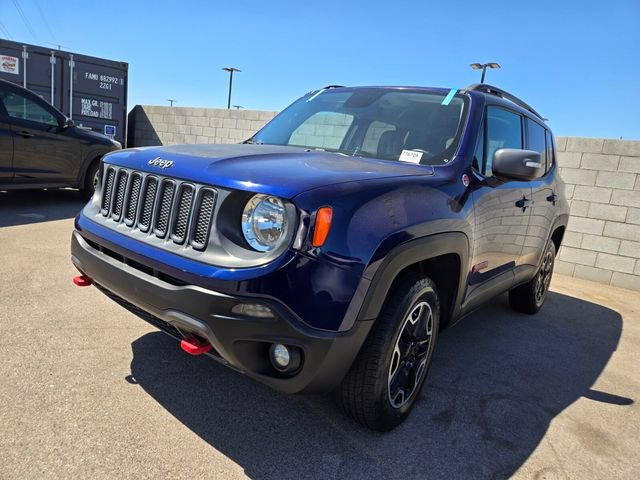 Used 2016 Jeep Renegade Trailhawk AWD/4WD image 2