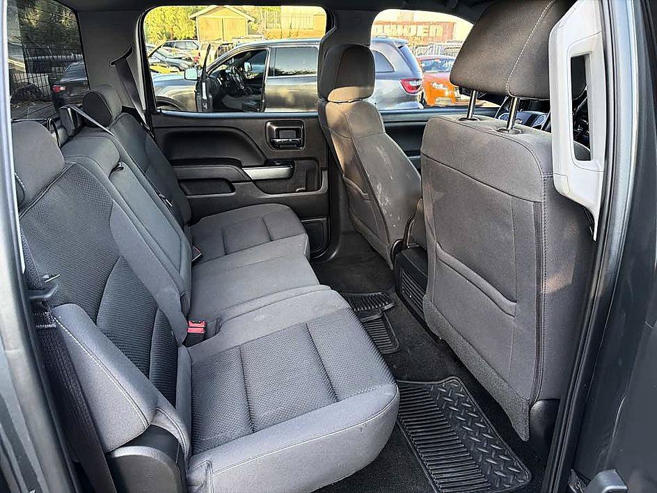 Used 2017 Chevrolet Silverado 1500 LT w/ LT Eassist Package AWD/4WD image 18