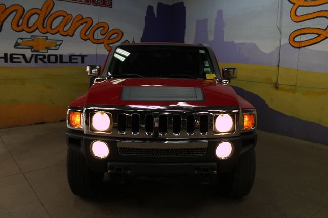 Used 2009 HUMMER H3T w/ Appearance Package AWD/4WD image 3