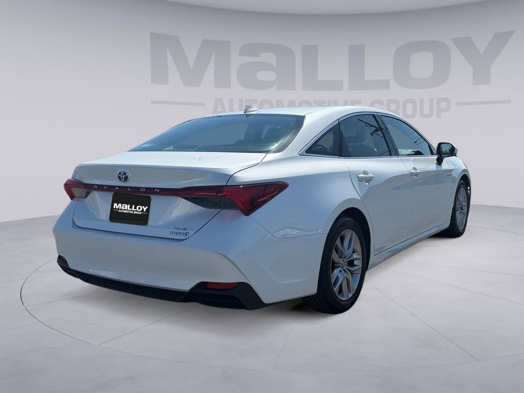 Certified 2020 Toyota Avalon XLE w/ Moonroof Package image 5