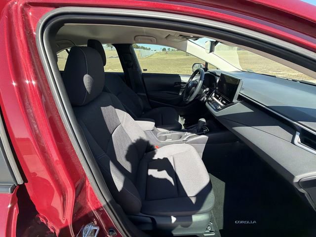 Used 2025 Toyota Corolla LE image 26