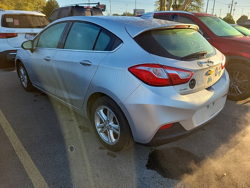 Used 2017 Chevrolet Cruze LT w/ Convenience Package FWD image 4