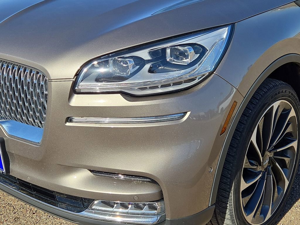 Used 2020 Lincoln Aviator Reserve w/ Equipment Group 202A image 9
