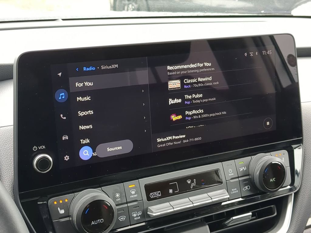 Used 2025 Toyota Grand Highlander AWD image 19