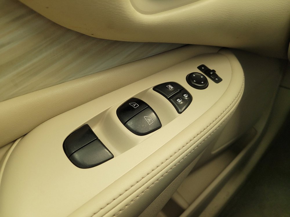 Used 2016 Nissan Murano SV w/ Cargo Package image 27