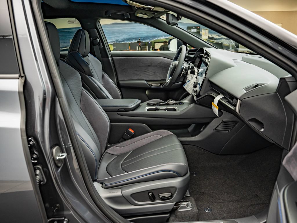 New 2026 Lexus RZ 450e AWD w/ Luxury Package image 32