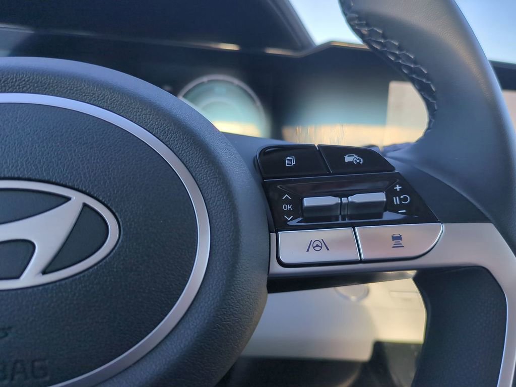 New 2026 Hyundai Elantra Limited image 32