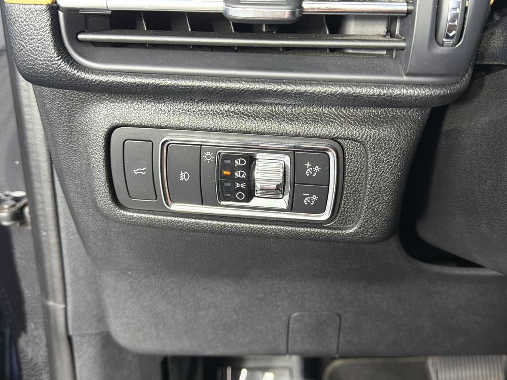 Used 2021 Lincoln Corsair Reserve FWD image 15