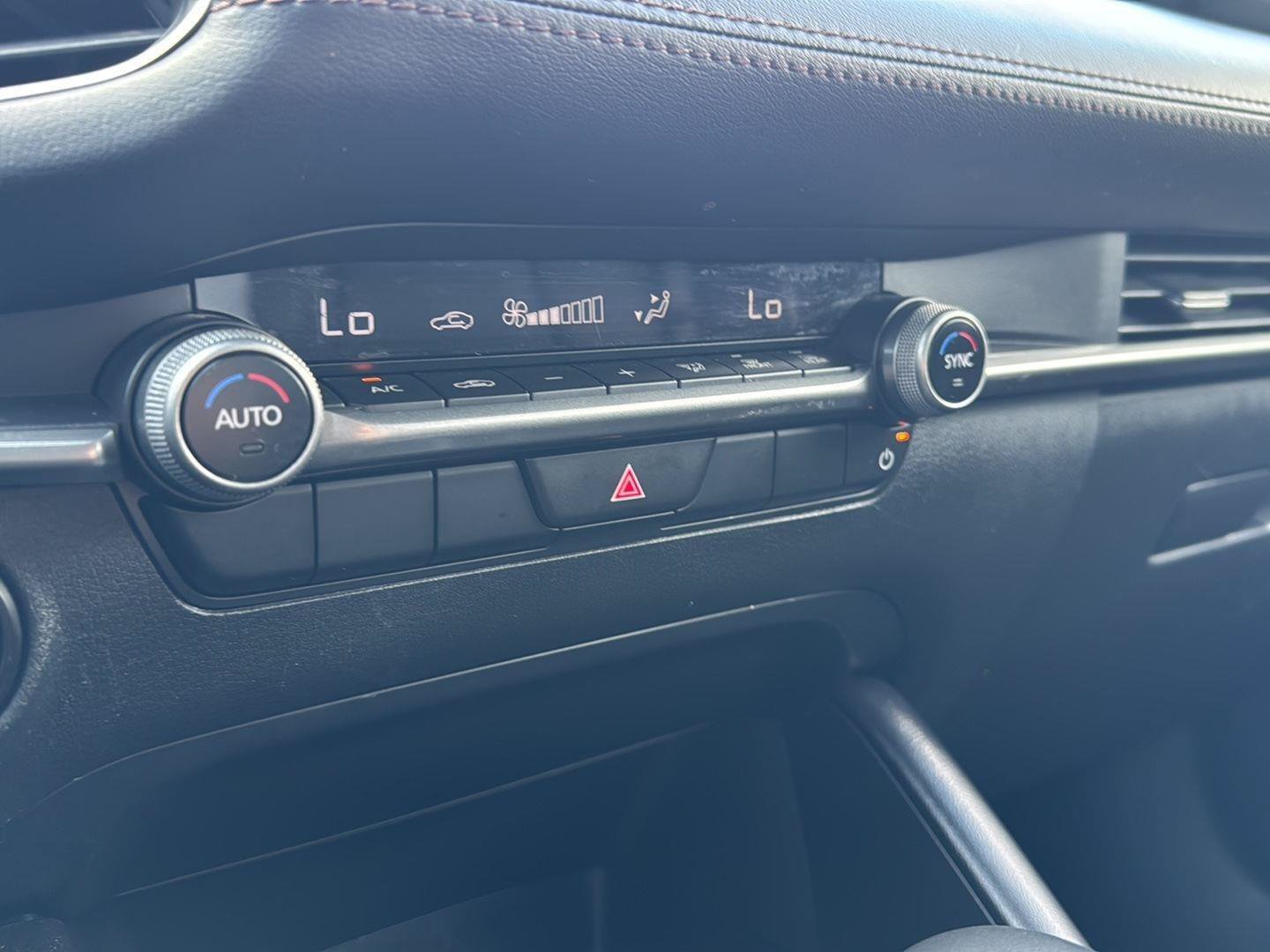 Used 2025 MAZDA MAZDA3 s FWD image 22