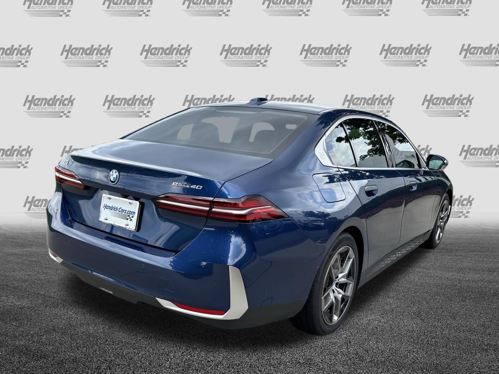 Used 2024 BMW i5 eDrive40i w/ Convenience Package RWD image 10