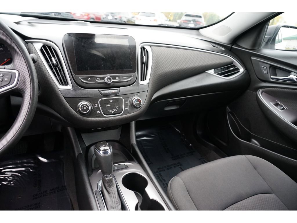 Used 2020 Chevrolet Malibu LS image 21