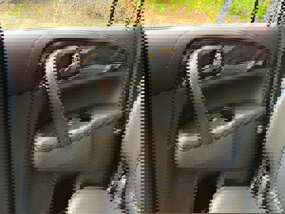 Used 2017 Buick Enclave Leather image 21