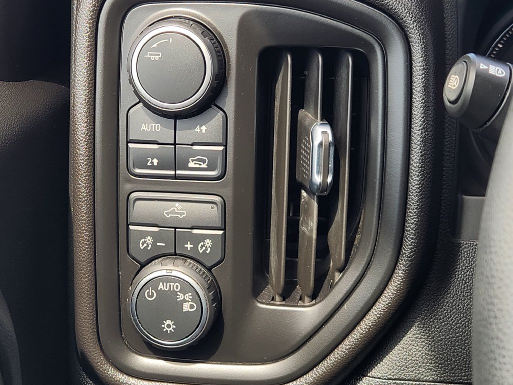 Used 2025 Chevrolet Silverado 1500 W/T w/ WT Value Package AWD/4WD image 22