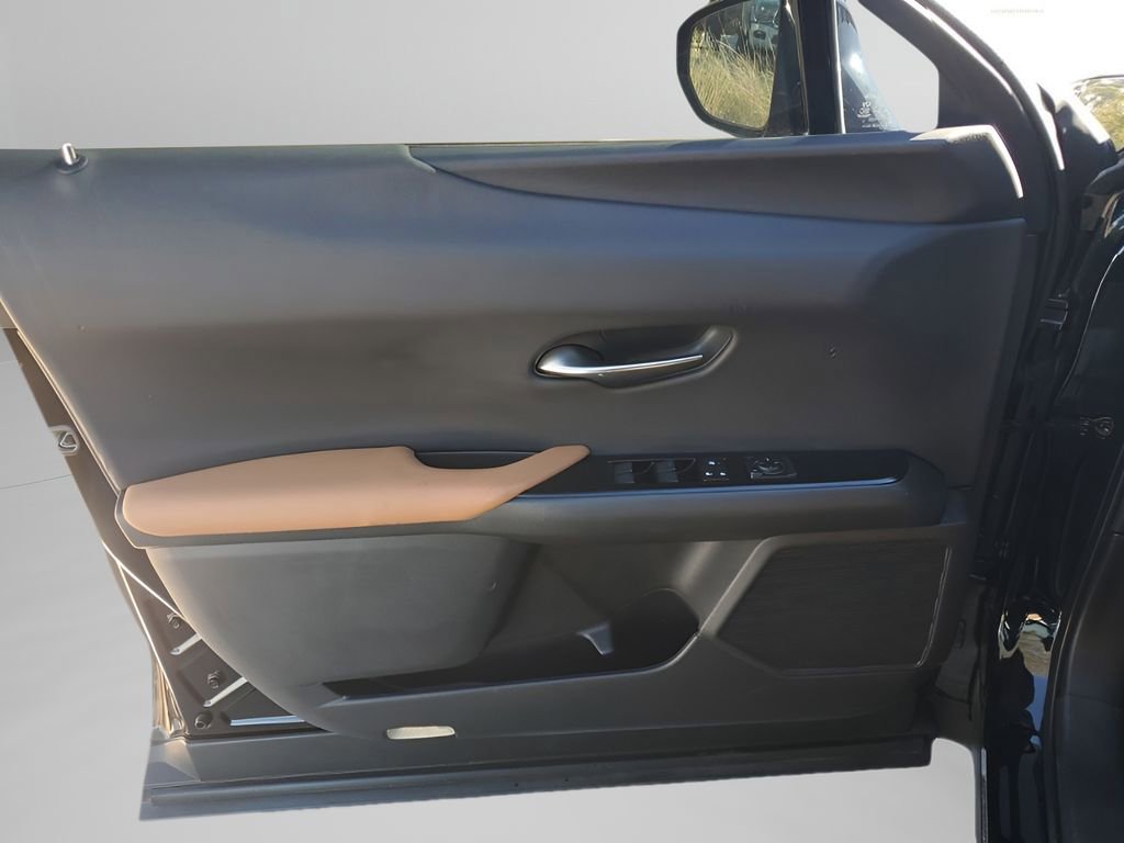 Used 2021 Lexus UX 250h 250h Base image 26