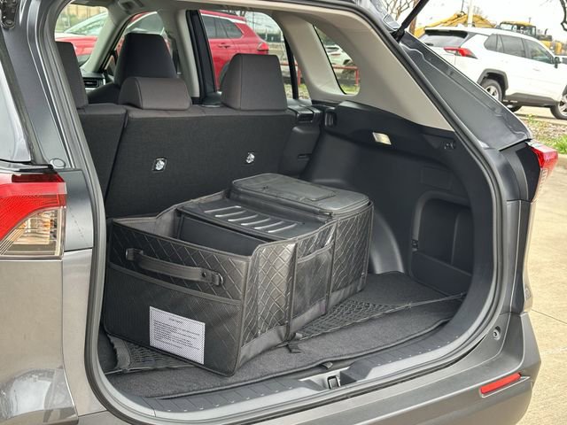 Used 2025 Toyota RAV4 LE image 28
