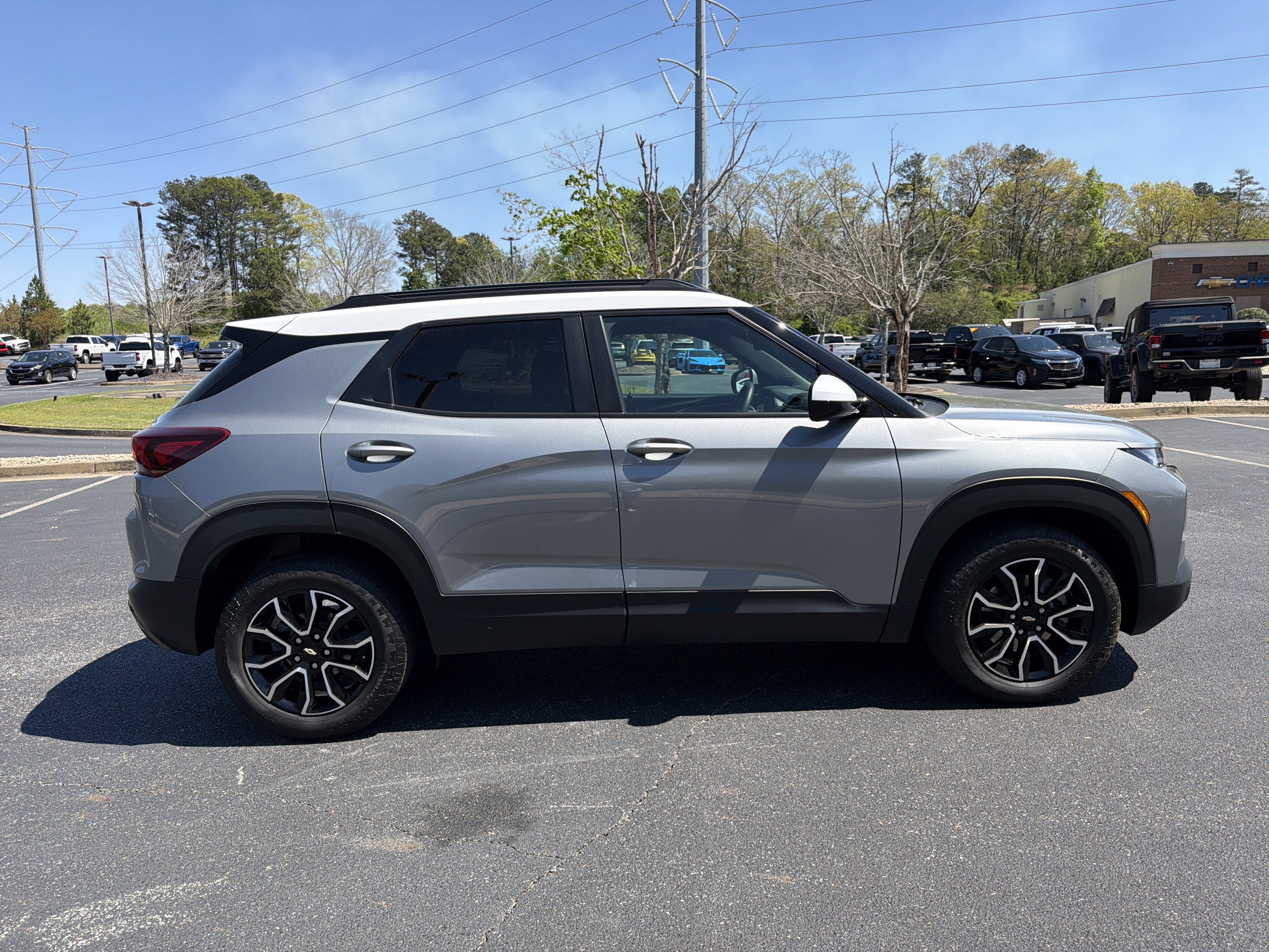 Used 2023 Chevrolet TrailBlazer ACTIV w/ Convenience Package image 4