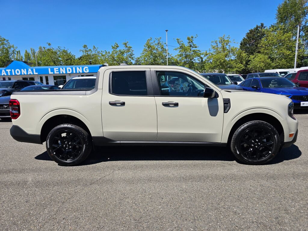 Used 2025 Ford Maverick XLT w/ XLT Luxury Package AWD/4WD image 4