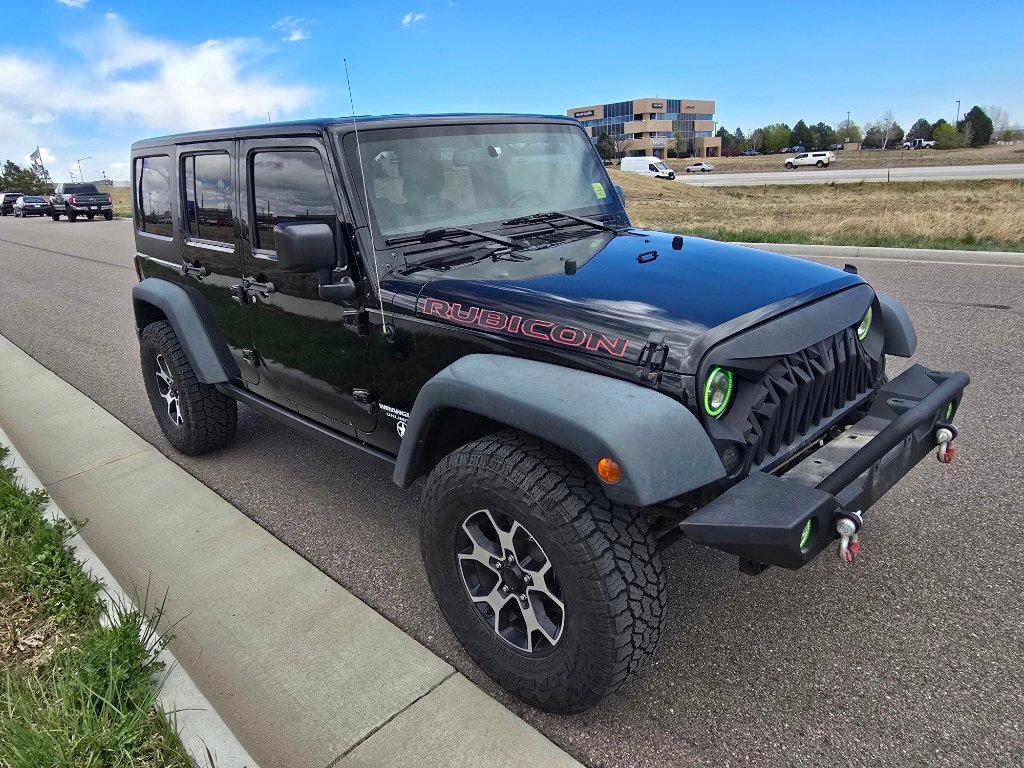 Used 2015 Jeep Wrangler Unlimited Rubicon w/ Connectivity Group image 7