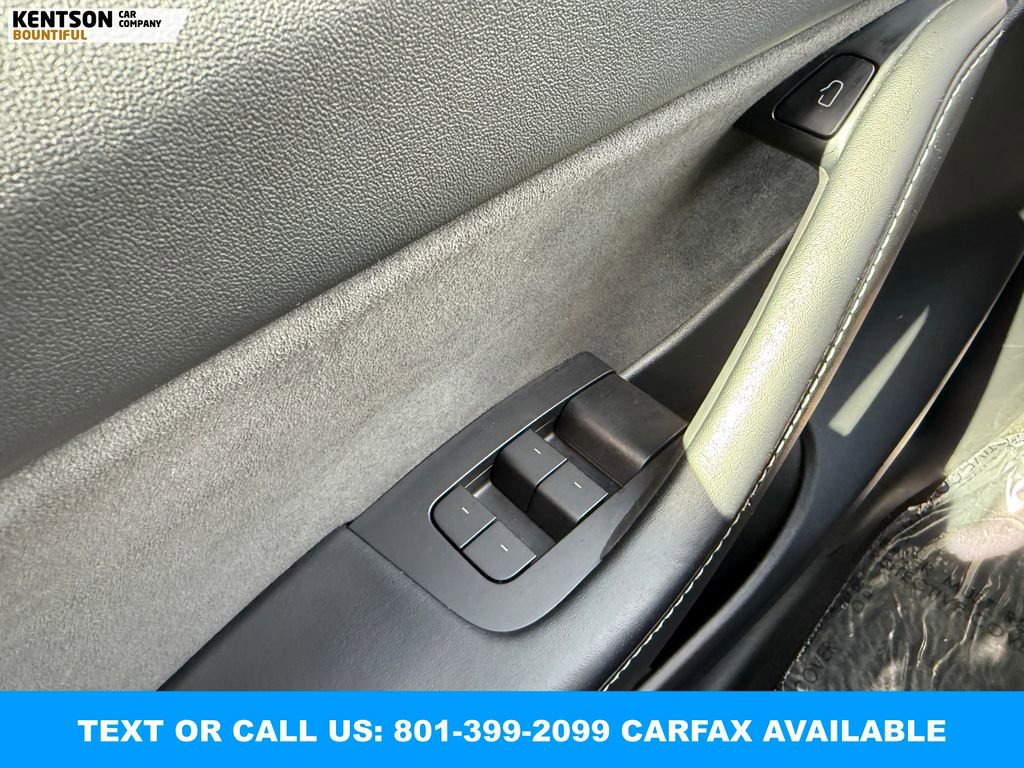 Used 2022 Tesla Model Y Long Range AWD/4WD image 18