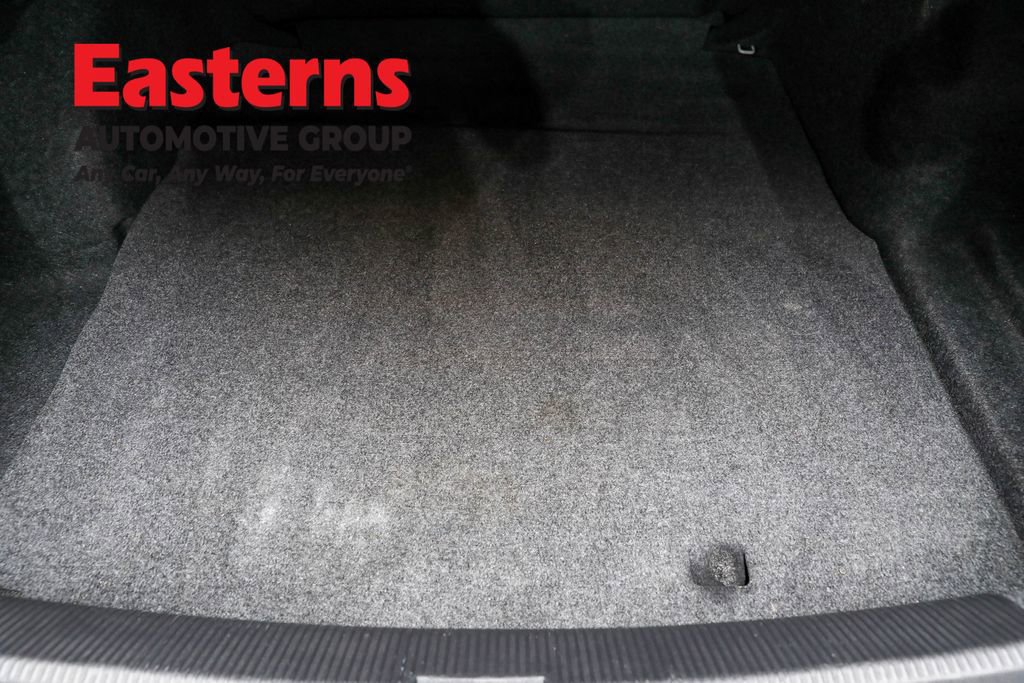 Used 2022 Volkswagen Passat 2.0T SE image 9