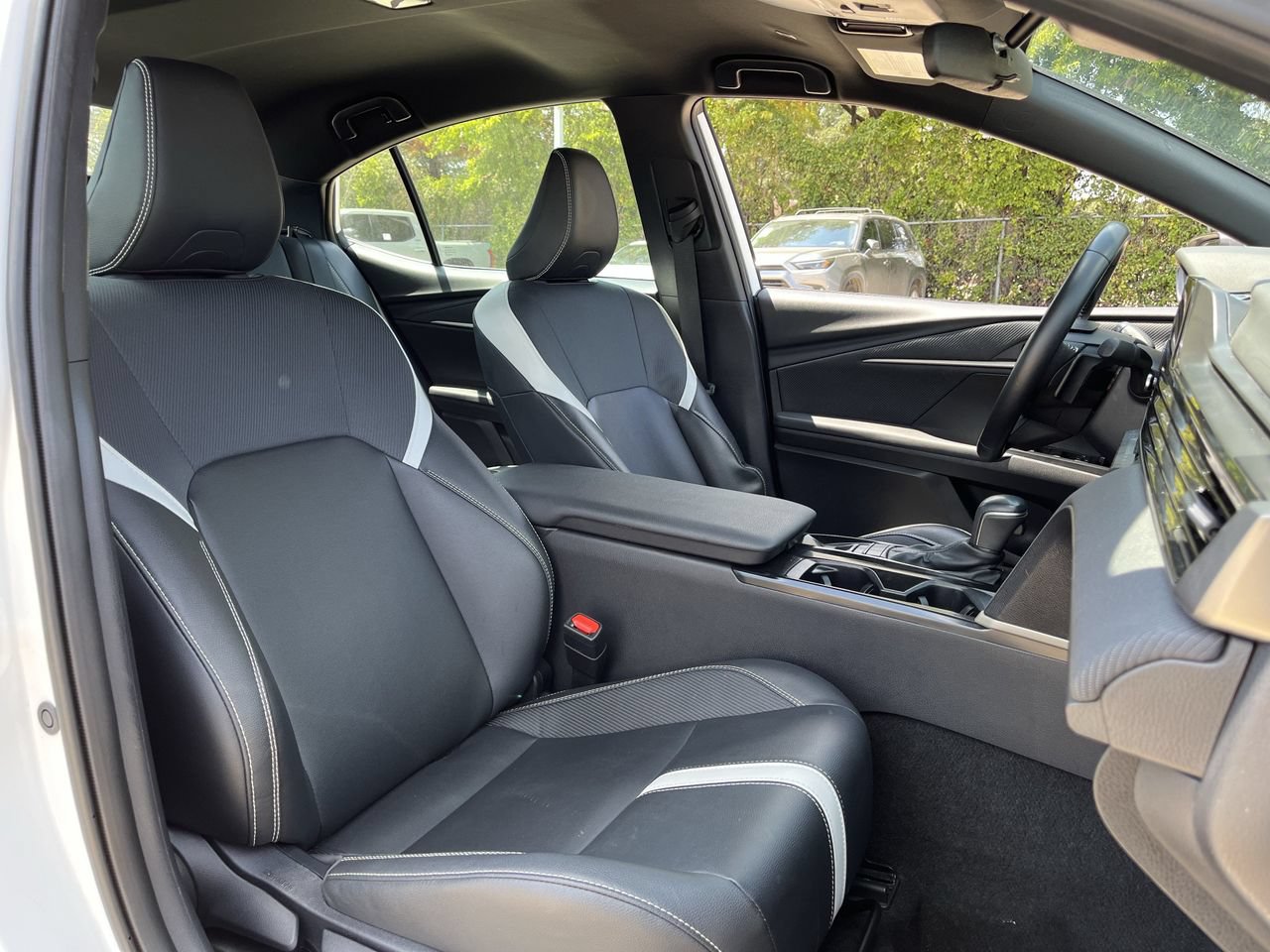 Used 2025 Toyota Camry SE FWD image 24