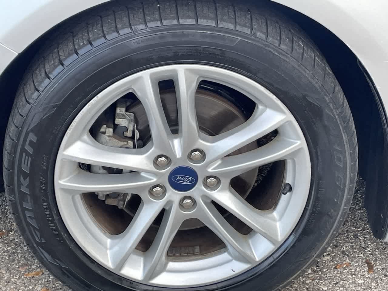 Used 2018 Ford Fusion SE FWD image 32