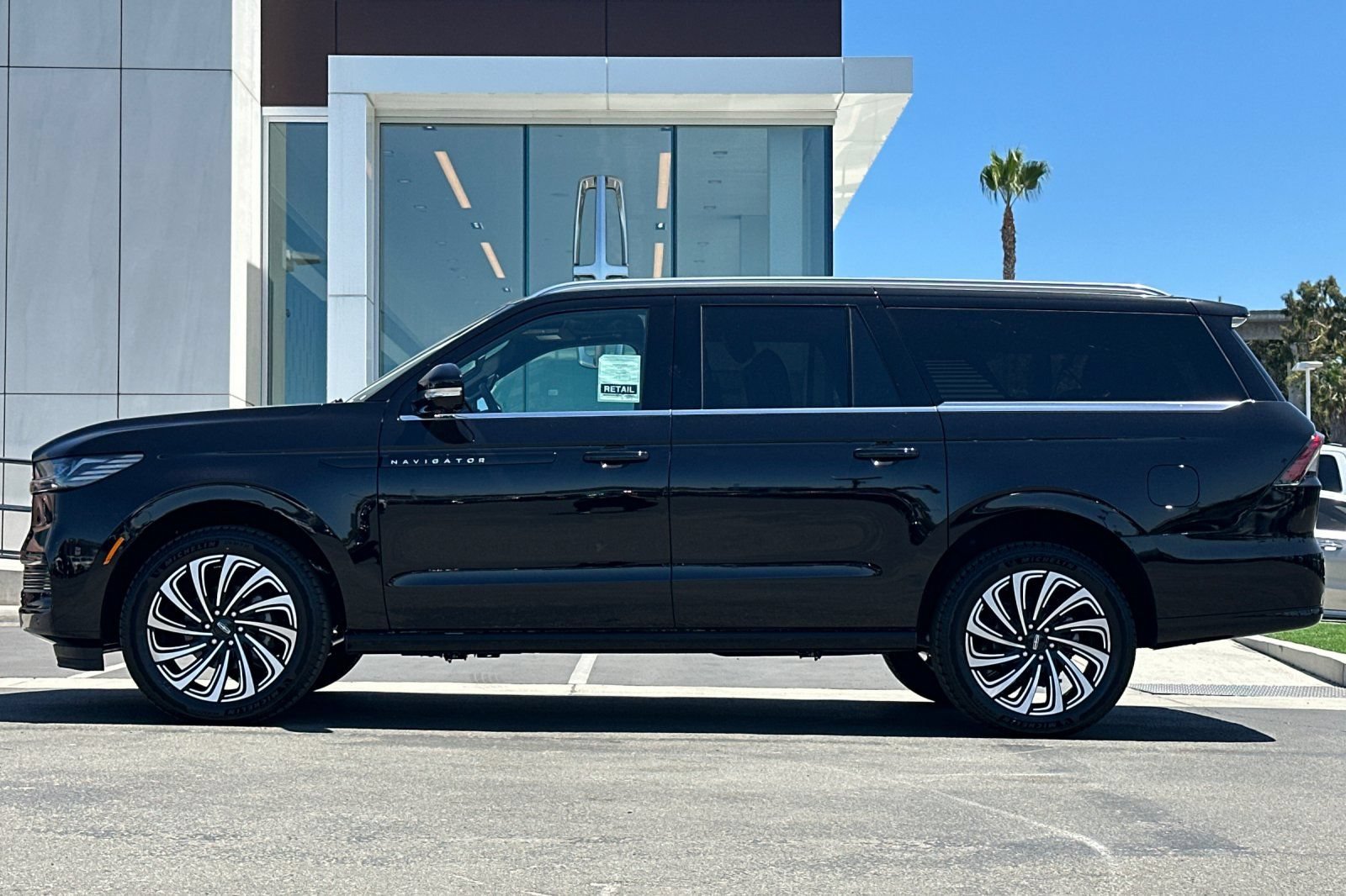 New 2026 Lincoln Navigator L Black Label AWD/4WD image 6