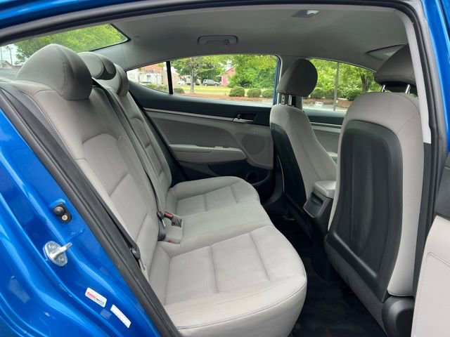 Used 2017 Hyundai Elantra SE w/ Cargo Package FWD image 17