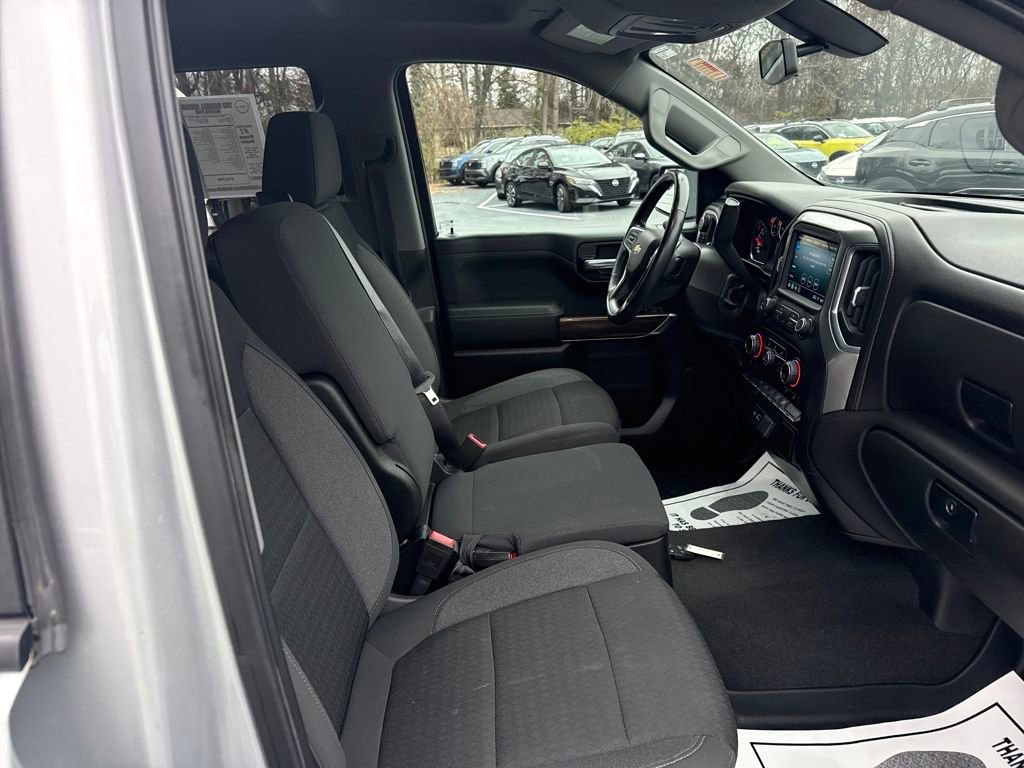 Used 2021 Chevrolet Silverado 1500 LT image 30