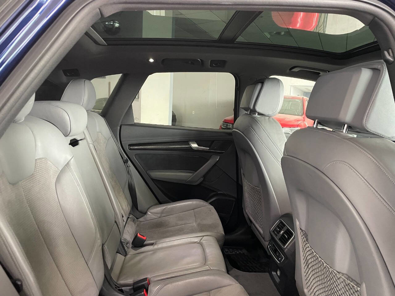 Used 2018 Audi SQ5 Premium Plus w/ Navigation Package image 26