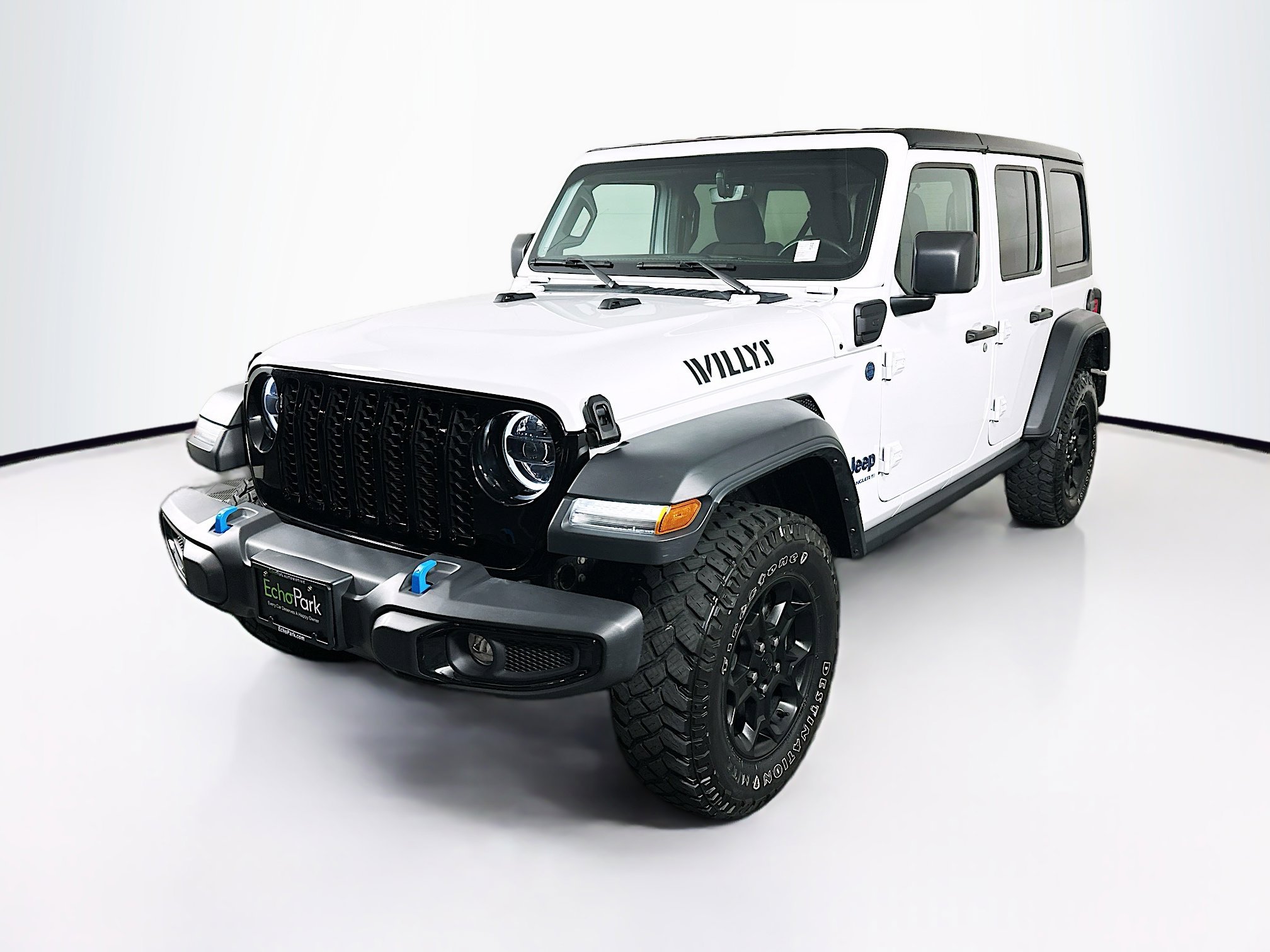 Used 2023 Jeep Wrangler Unlimited w/ Cold Weather Group AWD/4WD image 3
