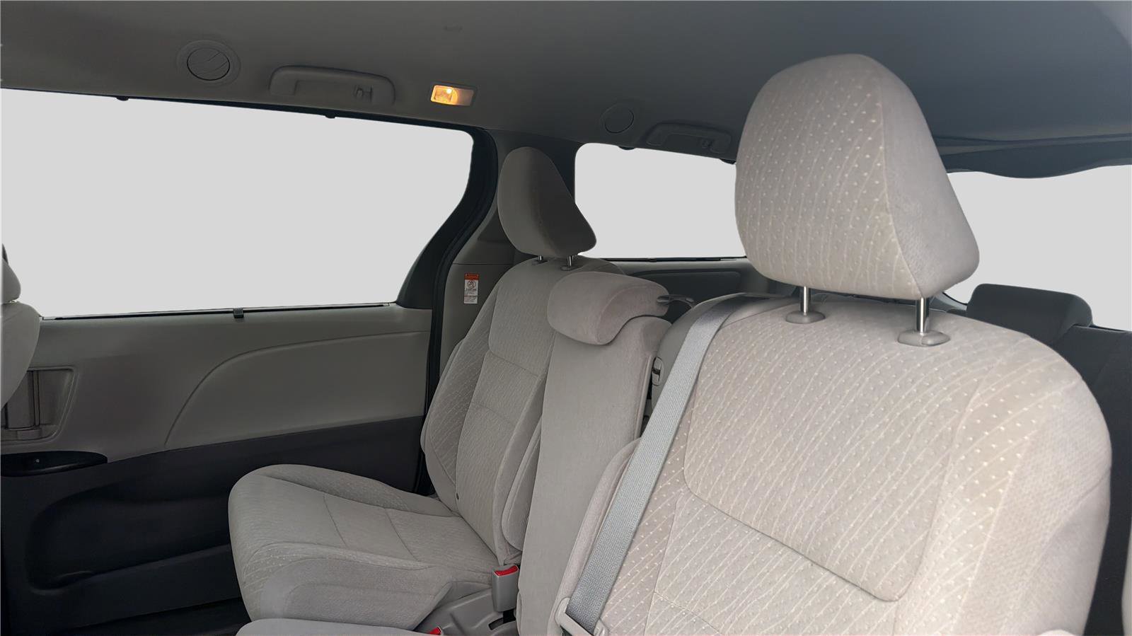 Used 2020 Toyota Sienna LE FWD image 17