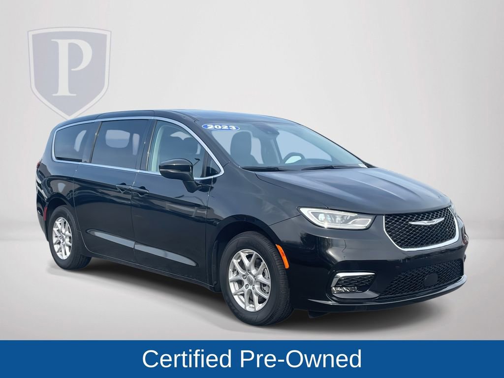 Certified 2023 Chrysler Pacifica Touring-L image 2