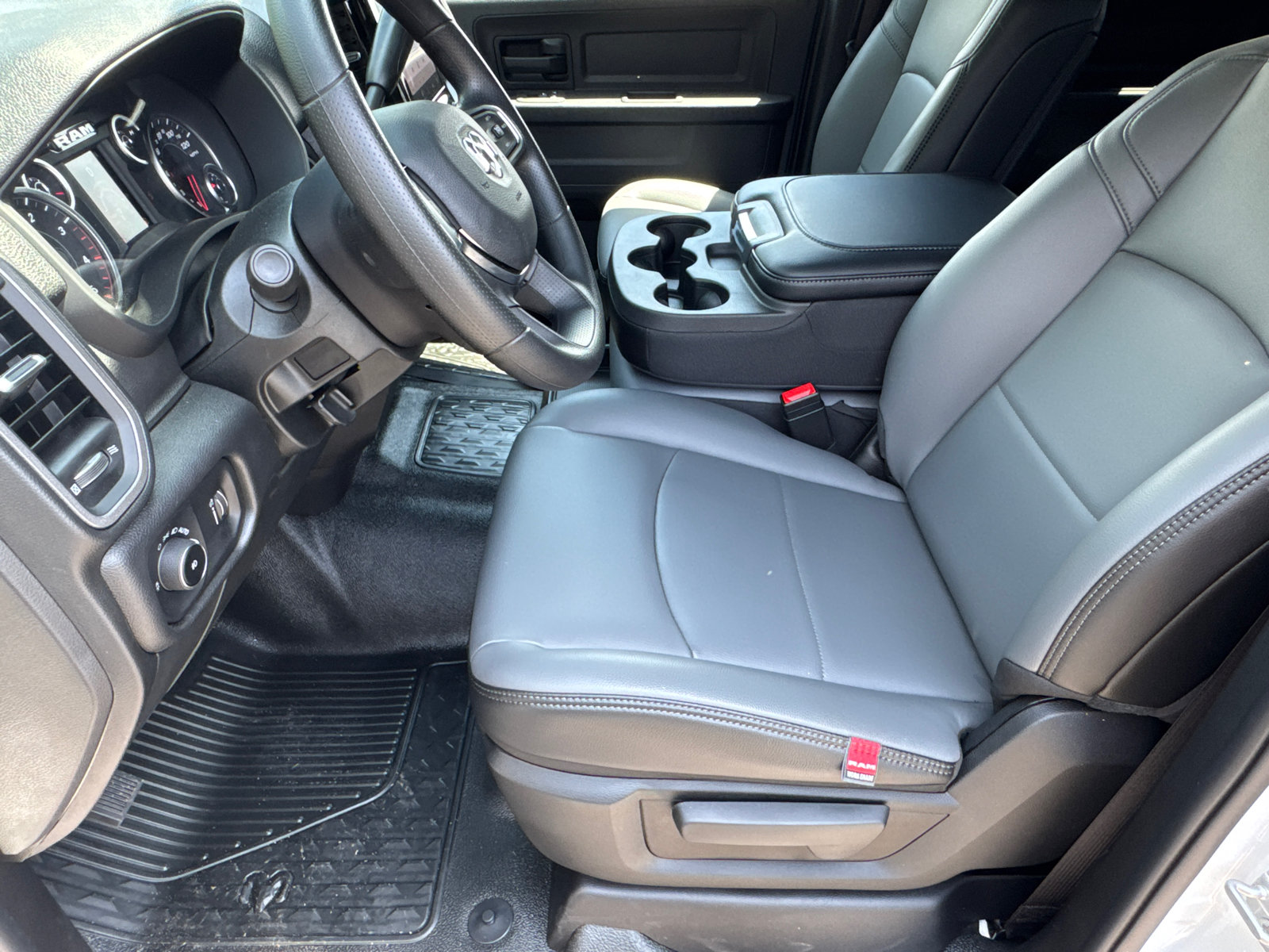 New 2026 RAM 4500 Tradesman w/ Chrome Appearance Group AWD/4WD image 9