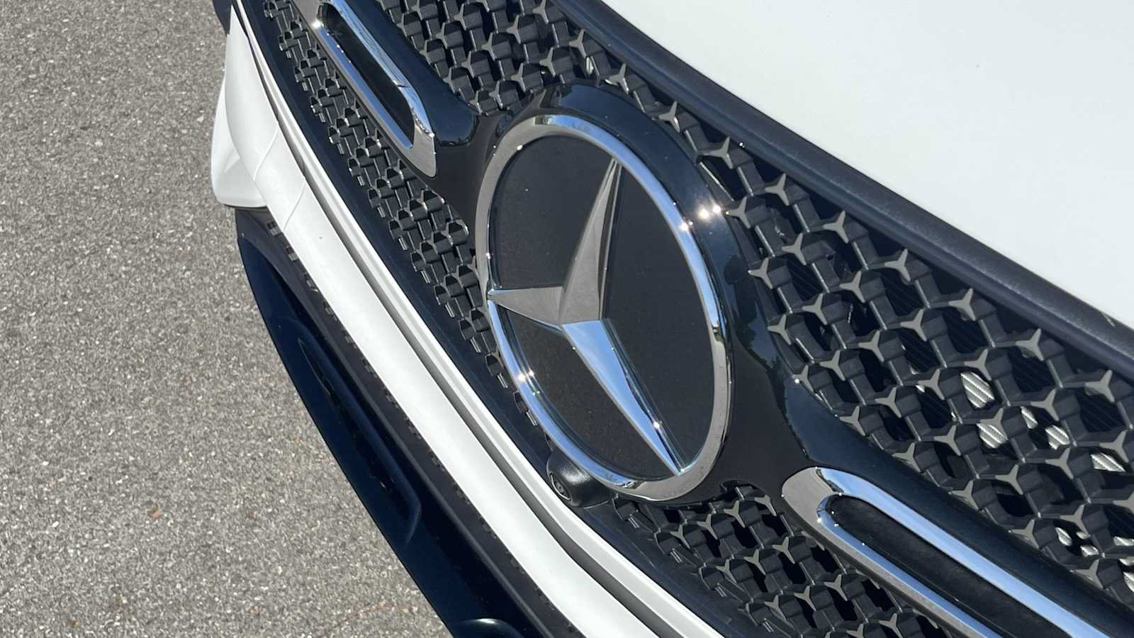 Used 2027 Mercedes-Benz GLC 300 4MATIC image 23