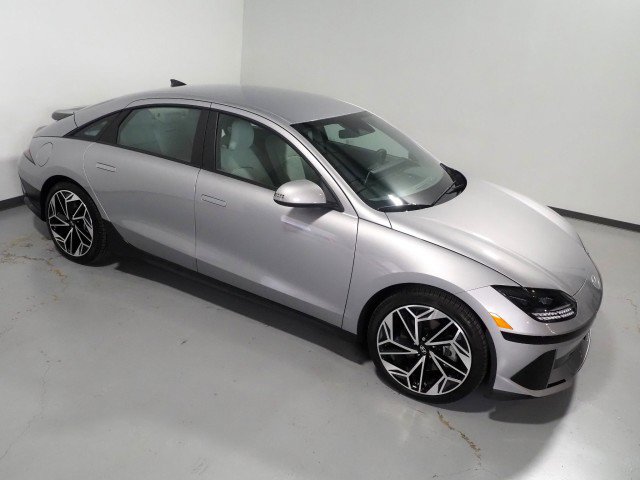 Used 2025 Hyundai Ioniq 6 SEL RWD image 11