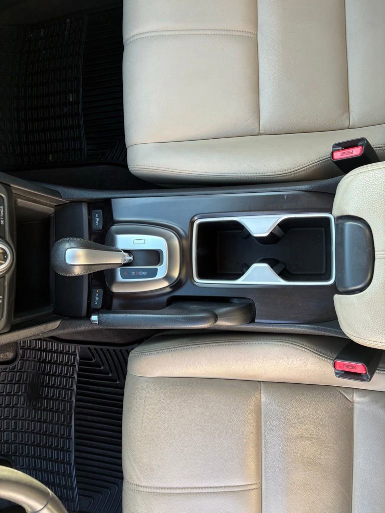 Used 2013 Honda Crosstour EX-L image 23
