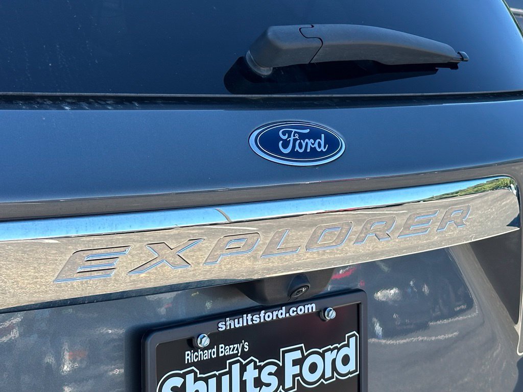Certified 2023 Ford Explorer XLT w/ Equipment Group 202A AWD/4WD image 28