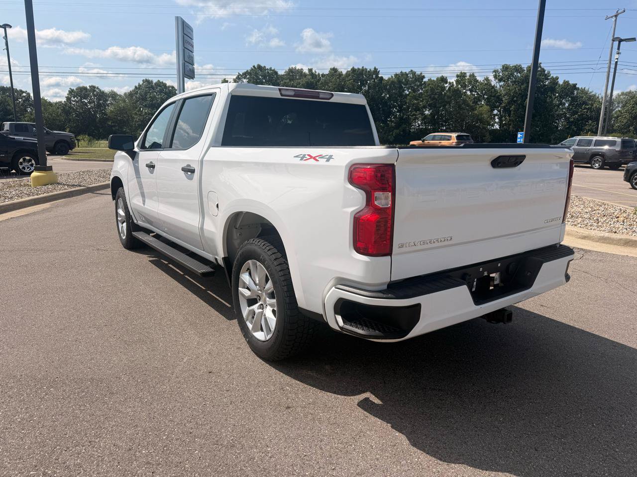 Used 2022 Chevrolet Silverado 1500 Custom AWD/4WD image 5