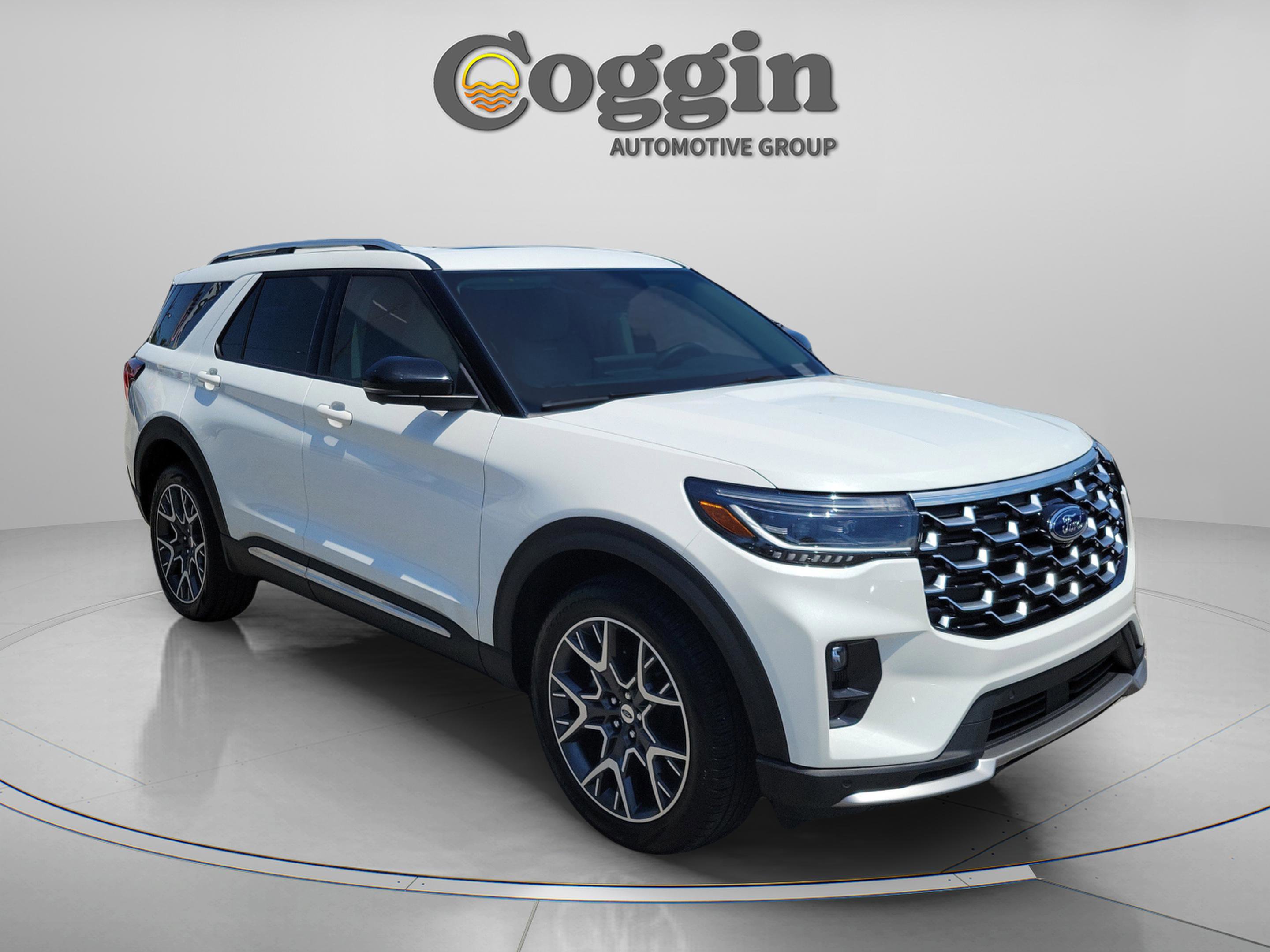Used 2025 Ford Explorer Platinum w/ Ultimate Package image 4