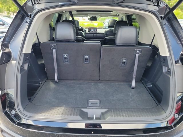 Certified 2025 Honda Pilot Touring image 11