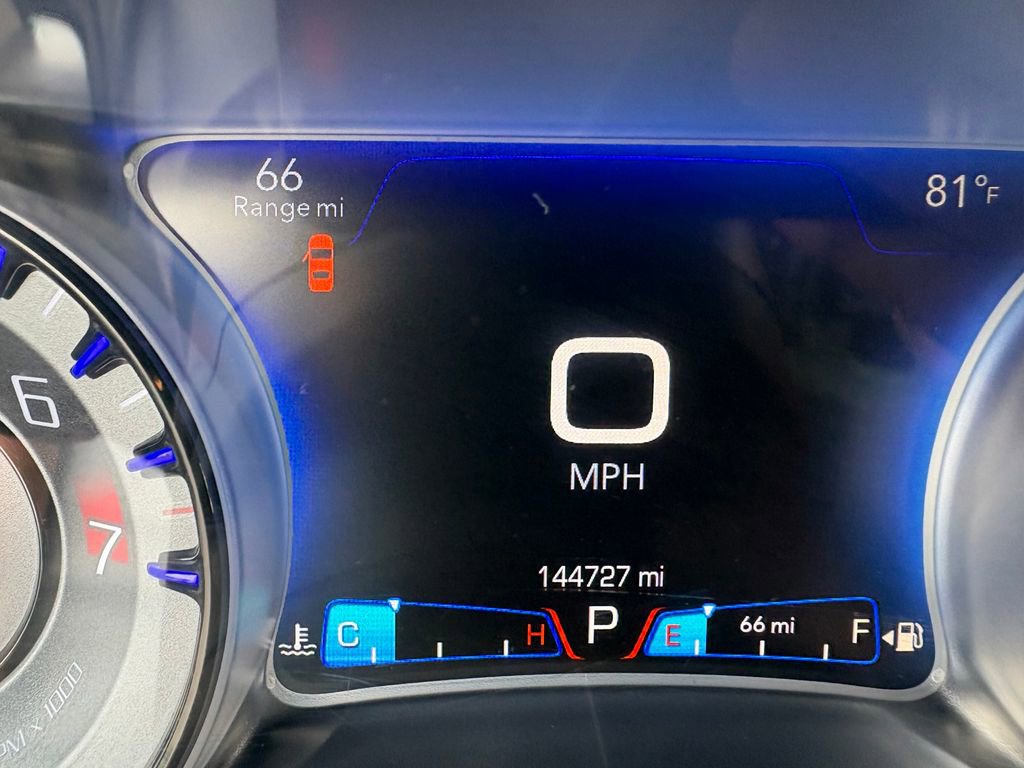 Used 2015 Chrysler 300 S image 13