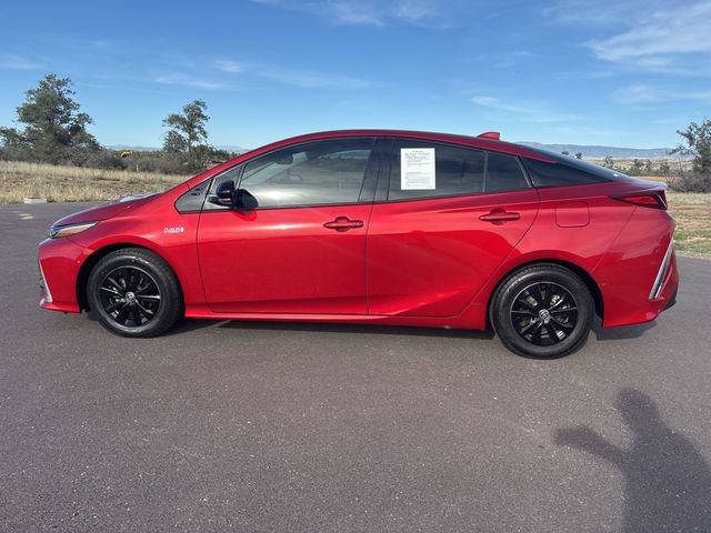 Used 2017 Toyota Prius Prime Advanced w/ Carpet Mat Package image 7