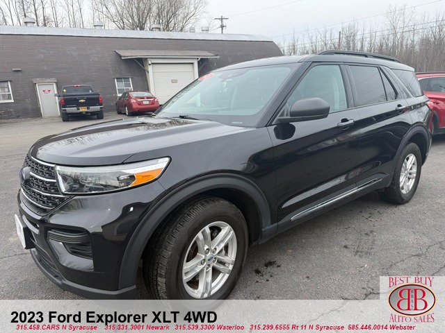 Used 2023 Ford Explorer XLT AWD/4WD image 7