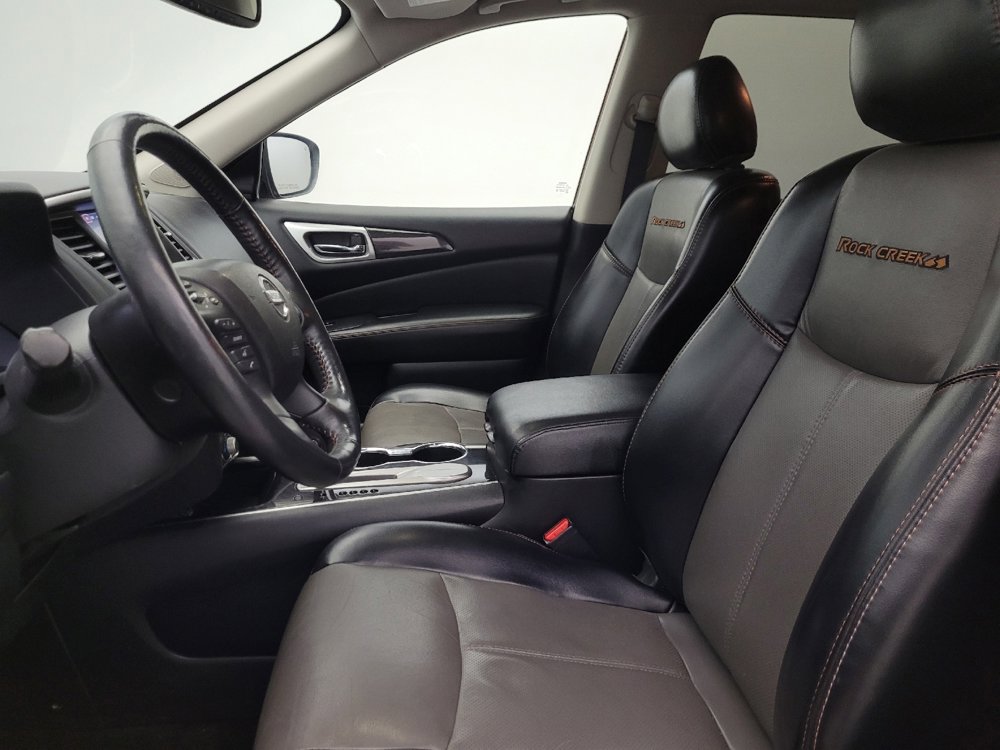 Used 2020 Nissan Pathfinder SL image 17