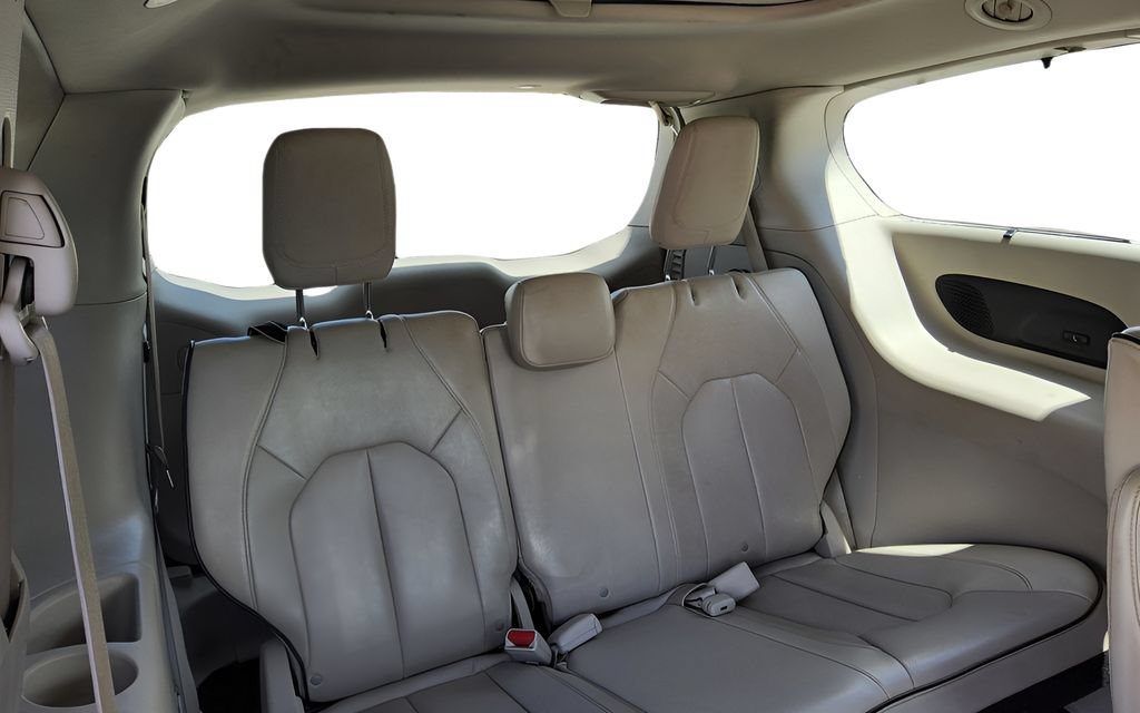 Used 2021 Chrysler Pacifica Limited w/ Premium & Safety Sphere Group AWD/4WD image 40
