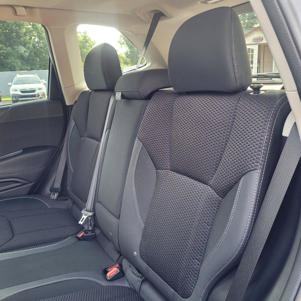 Used 2021 Subaru Forester Premium AWD/4WD image 37