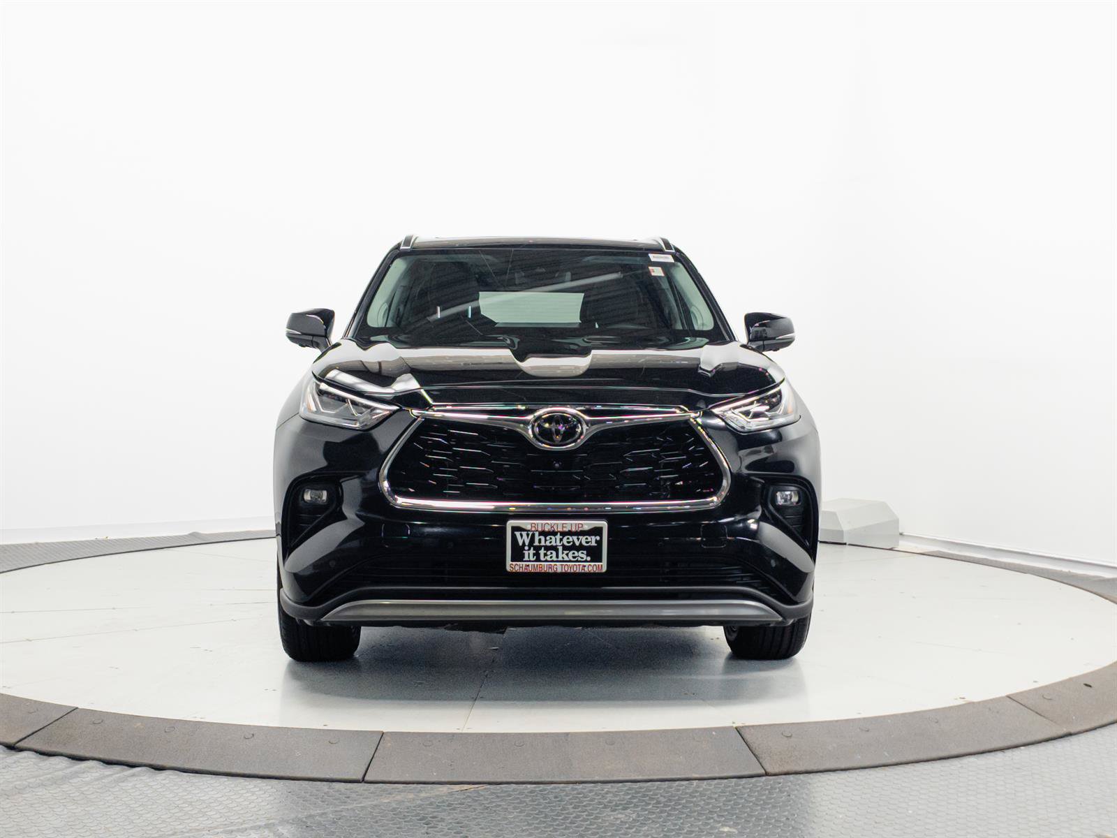 Certified 2024 Toyota Highlander Platinum AWD/4WD image 2