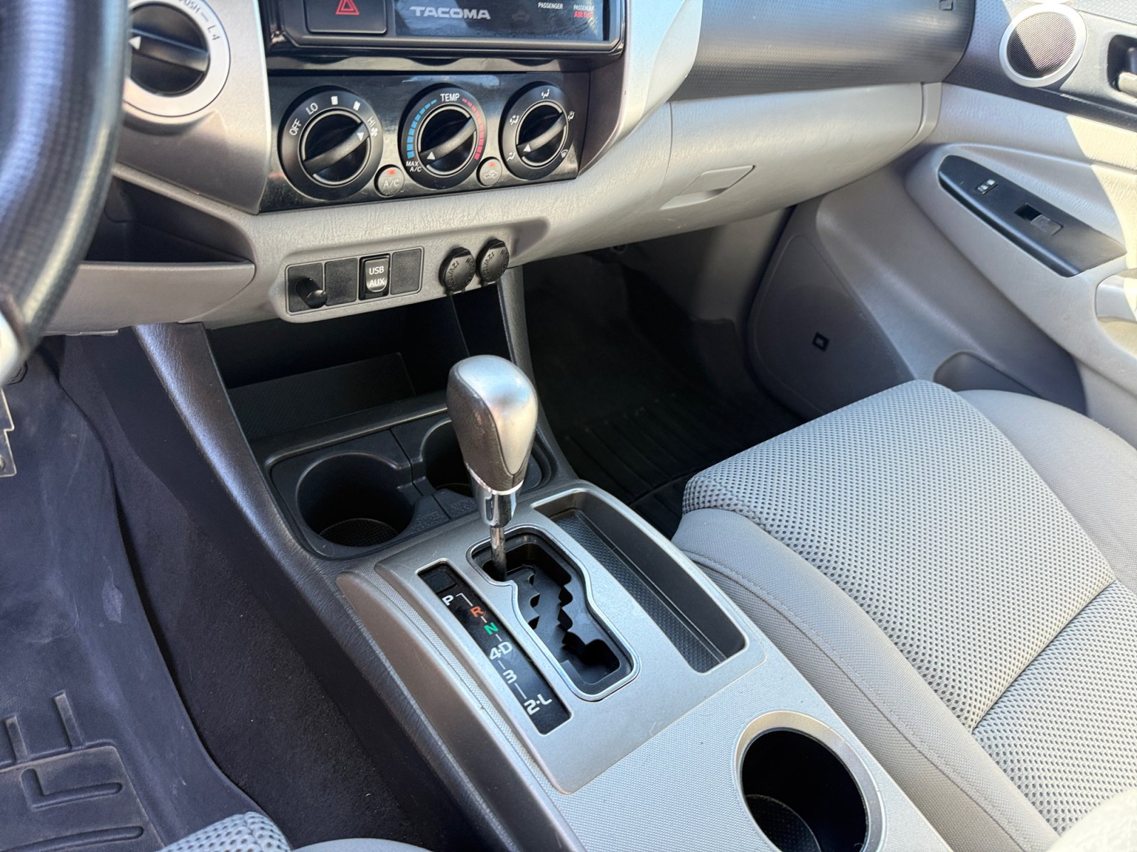 Used 2015 Toyota Tacoma 4x4 Double Cab w/ TRD Sport Package image 13