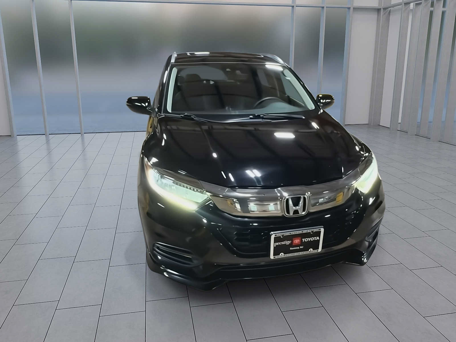 Used 2020 Honda HR-V Touring image 3